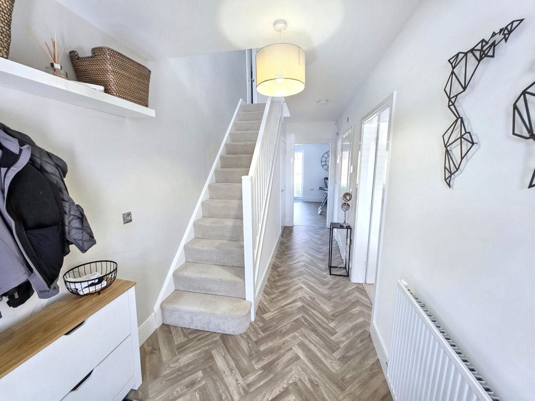 Property image 4 of 37