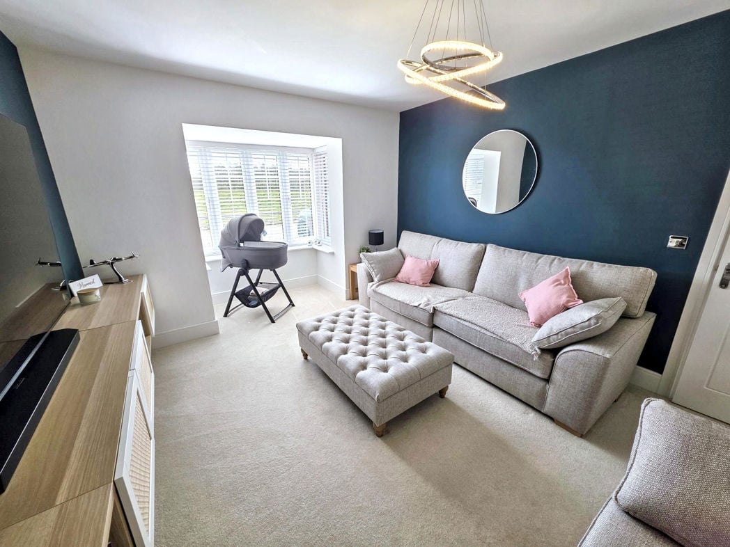 Property image 5 of 37