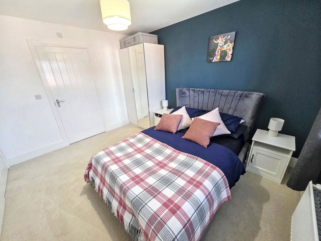 Property image 27 of 37