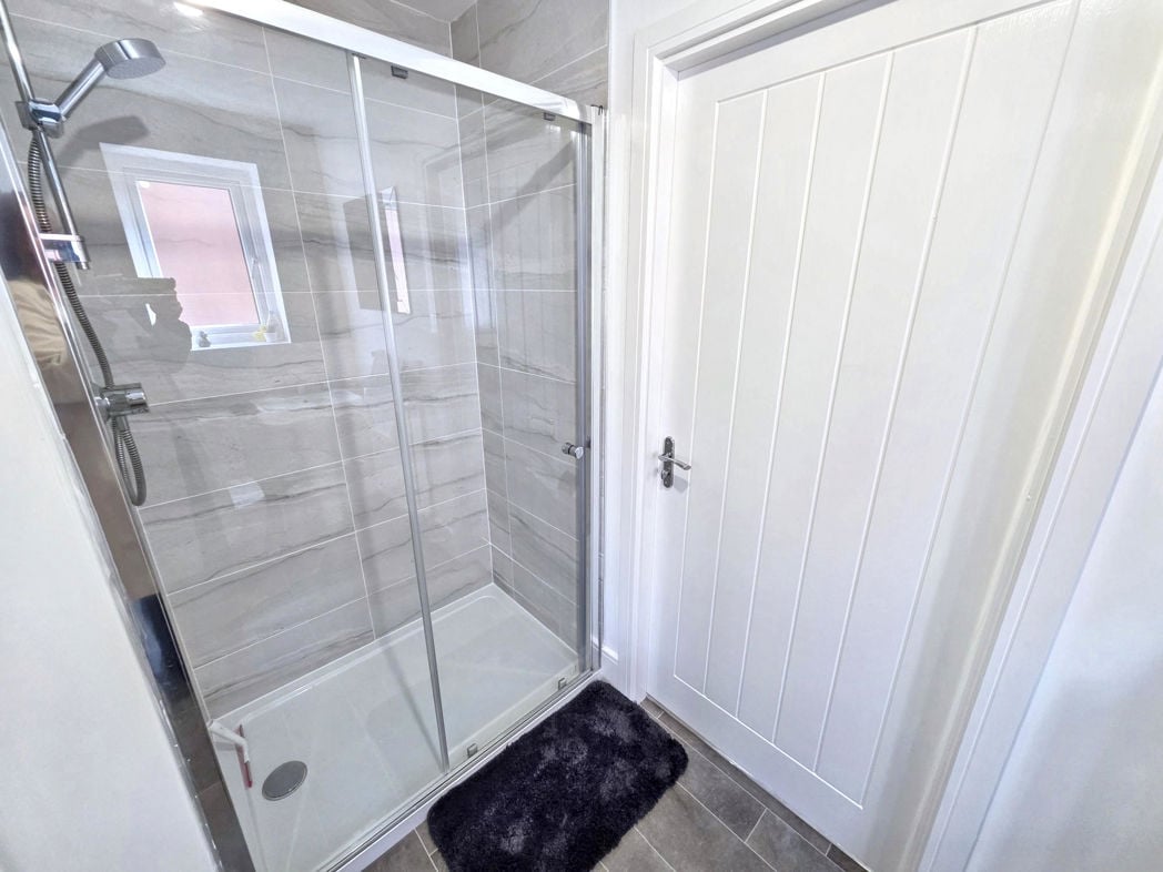 Property image 29 of 37