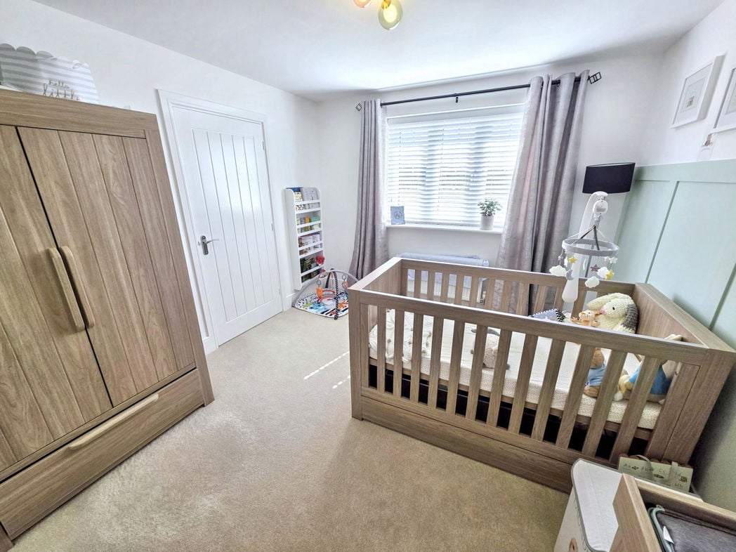 Property image 32 of 37