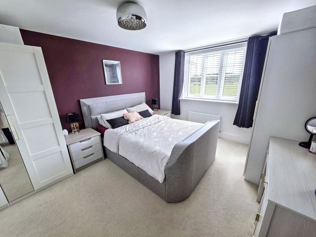 Property image 17 of 37