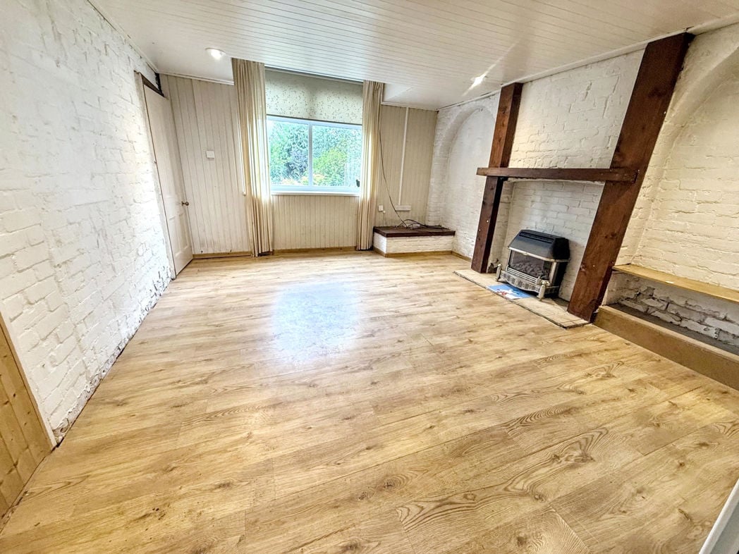 Property image 2 of 8