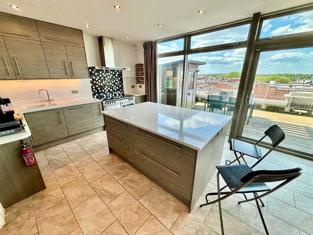 Property image 11 of 26