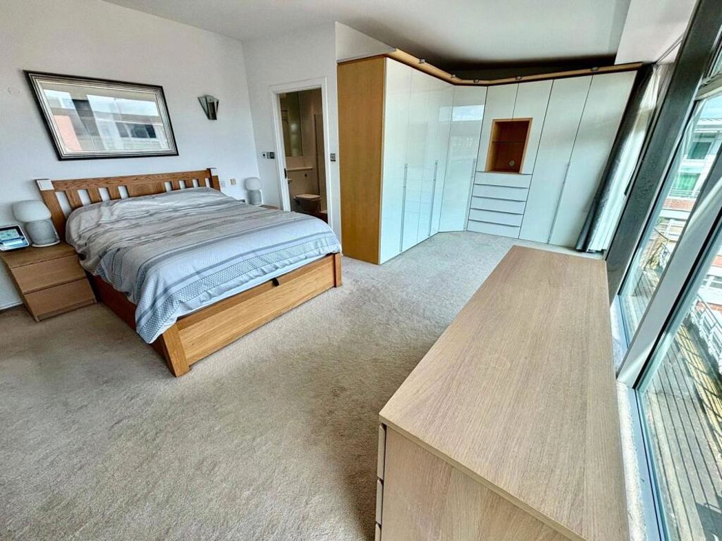 Property image 12 of 26