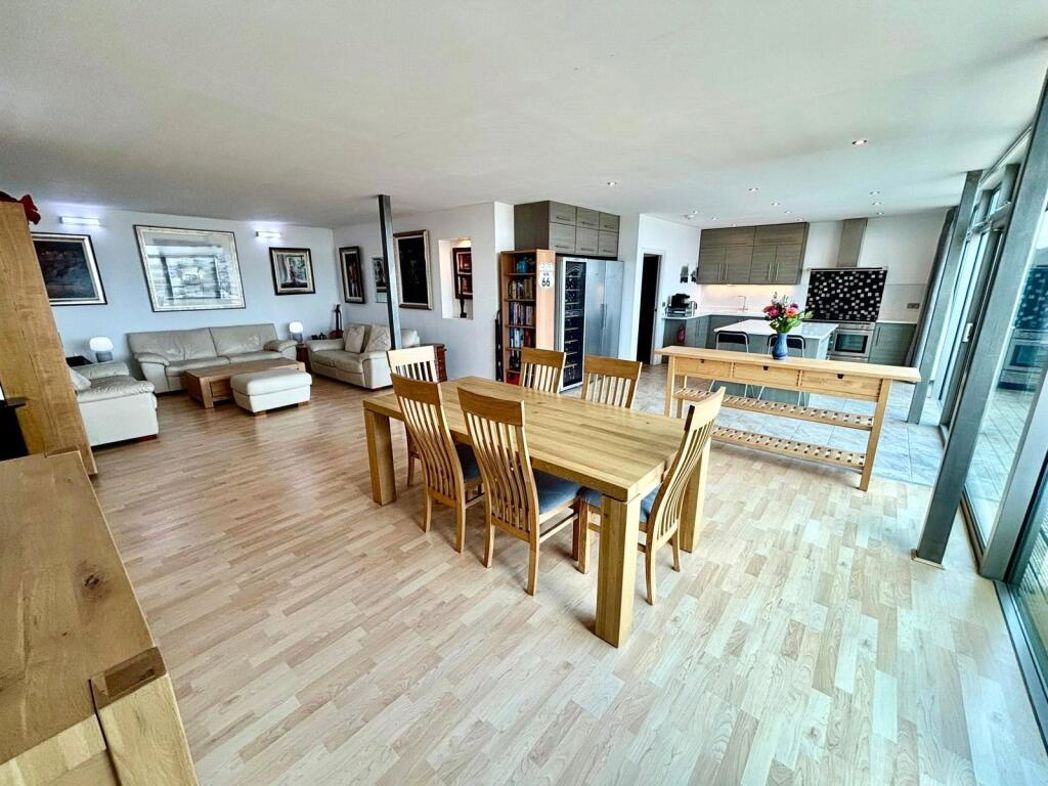 Property image 21 of 26