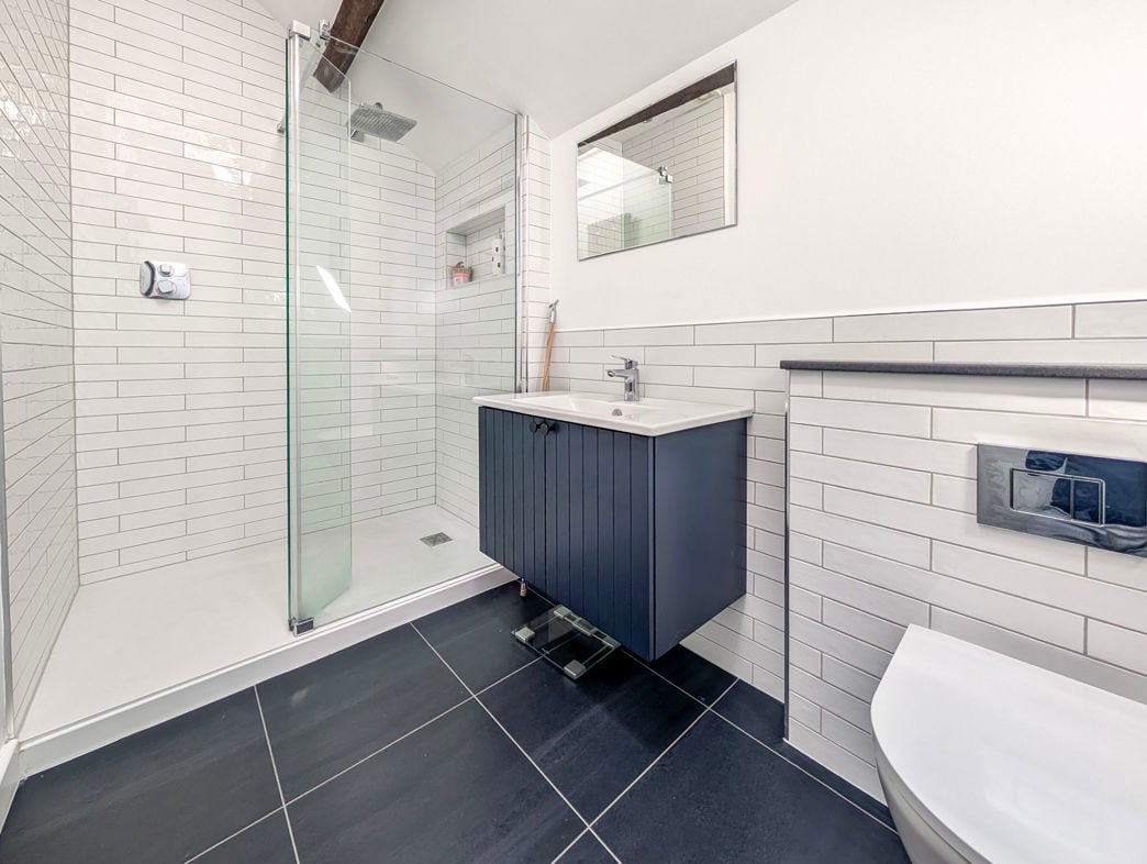 Property image 8 of 16