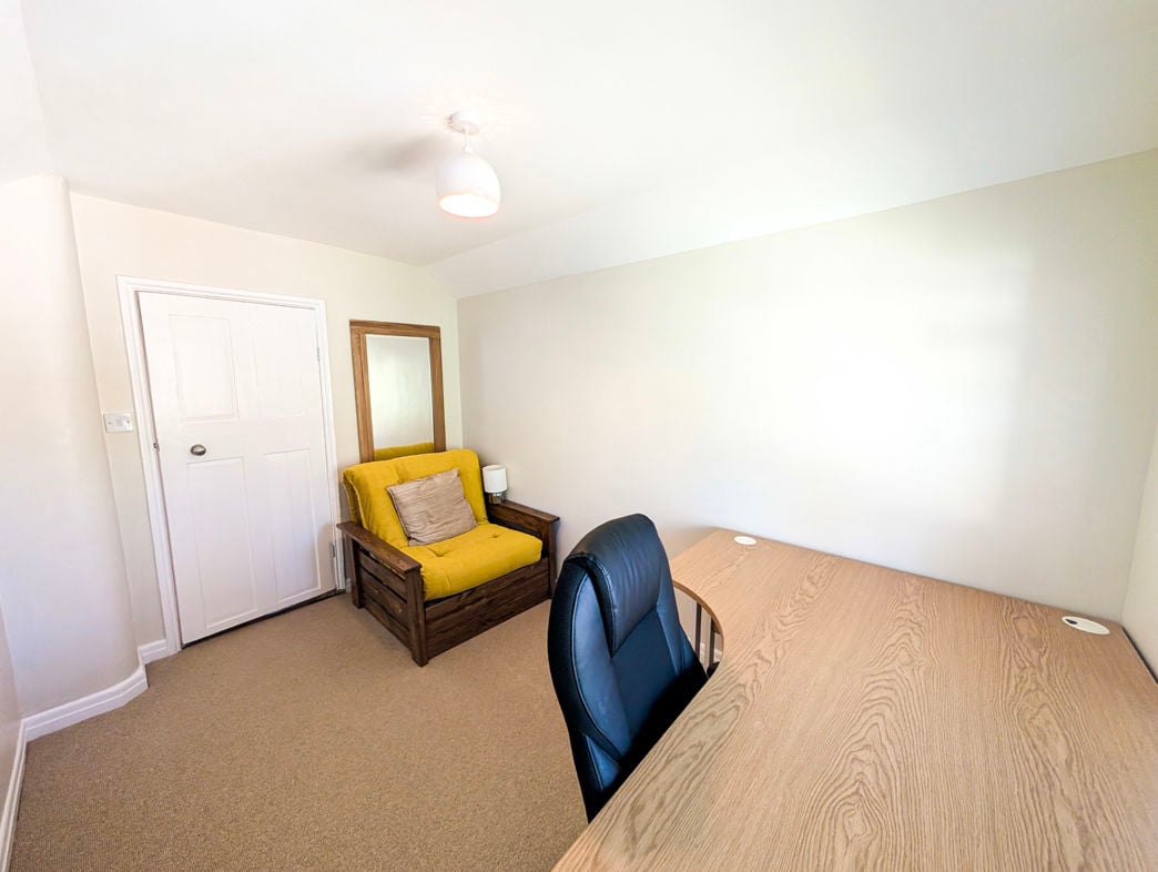 Property image 12 of 16