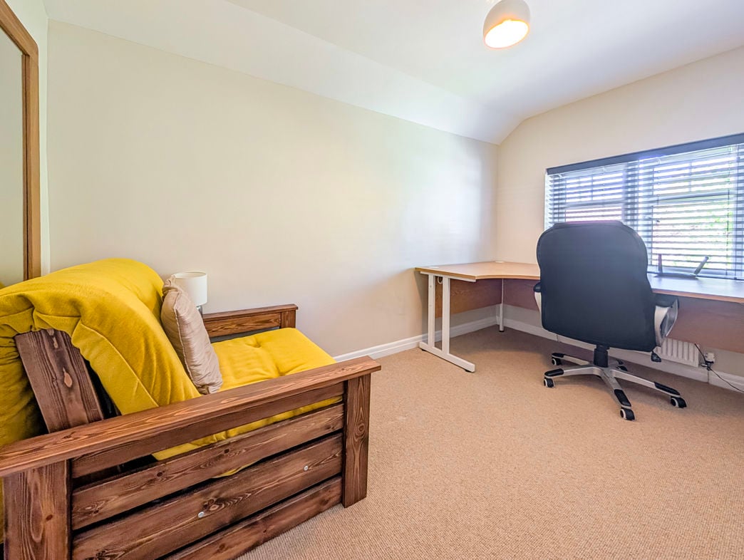 Property image 11 of 16