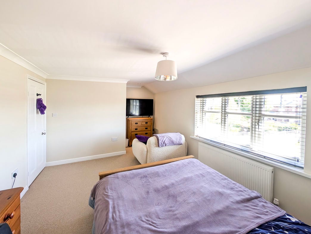 Property image 10 of 16