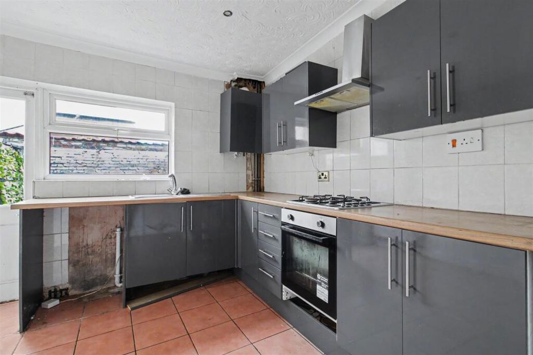 Property image 4 of 12