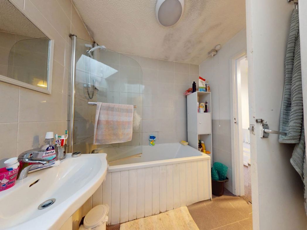 Property image 6 of 7