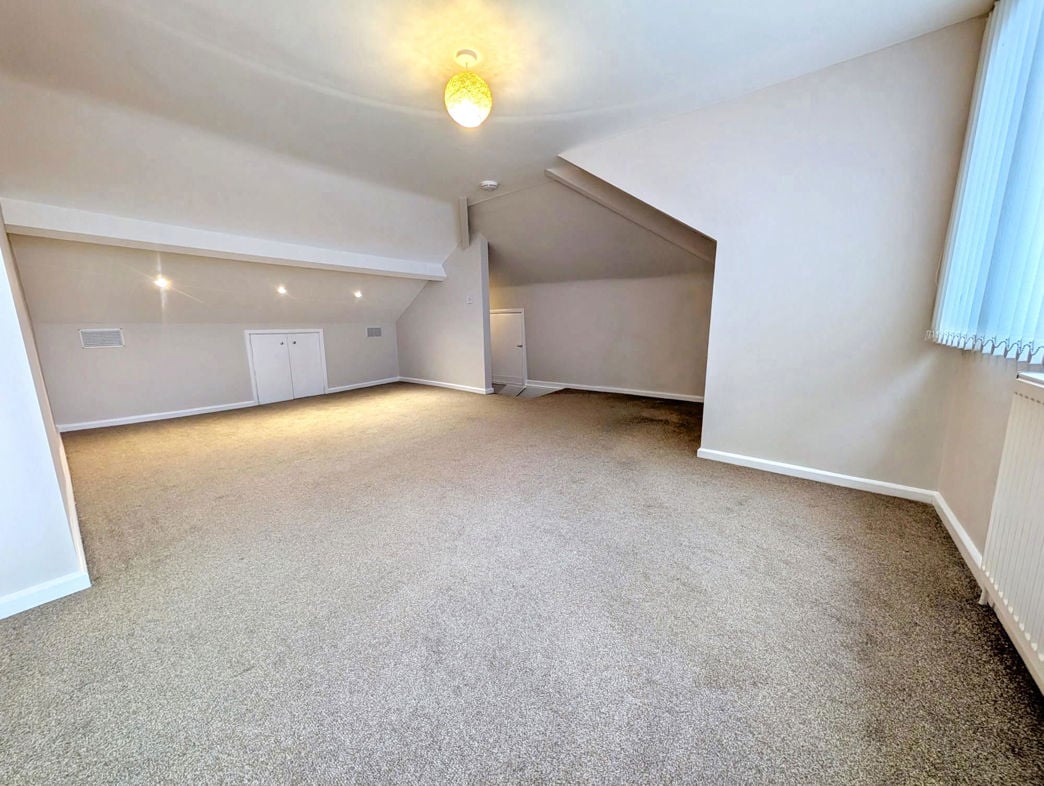 Property image 12 of 15