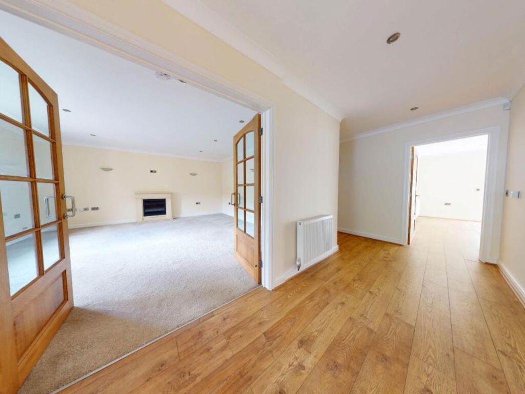 Property image 7 of 17