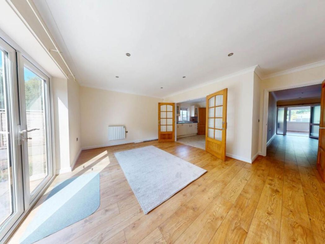 Property image 6 of 17