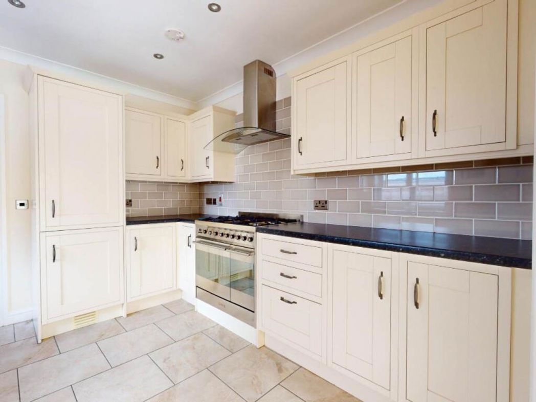 Property image 3 of 17