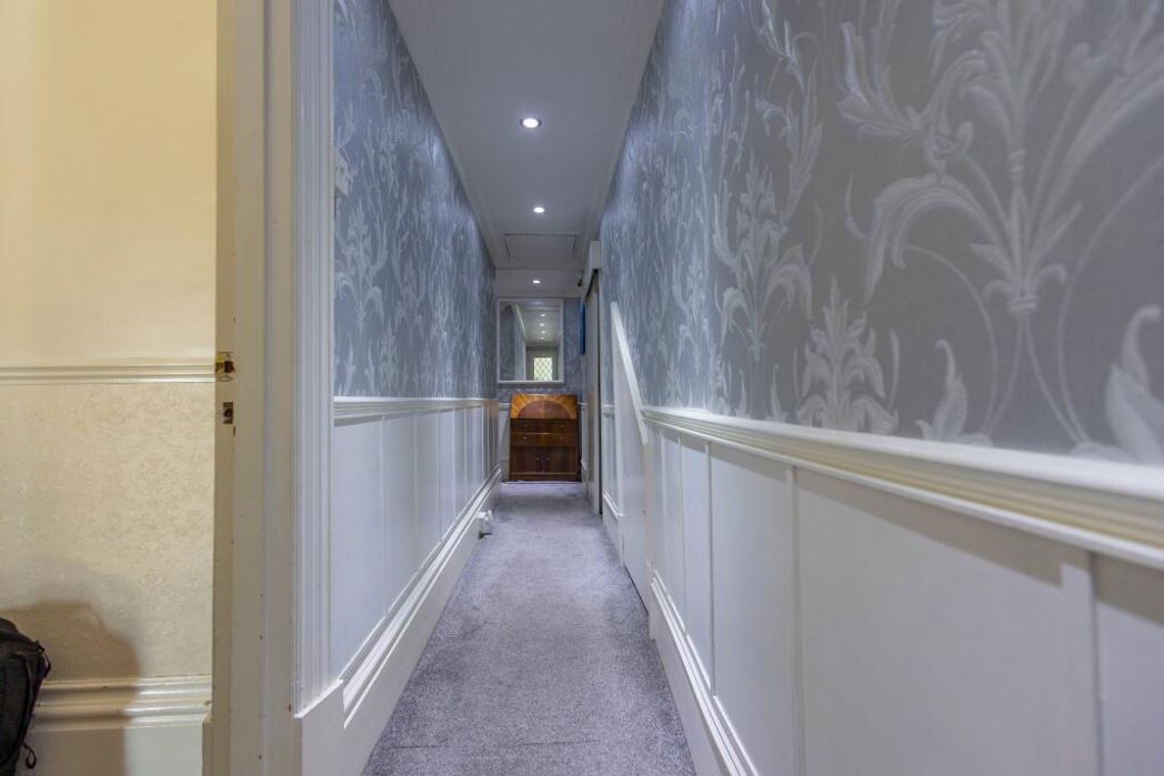 Property image 11 of 17