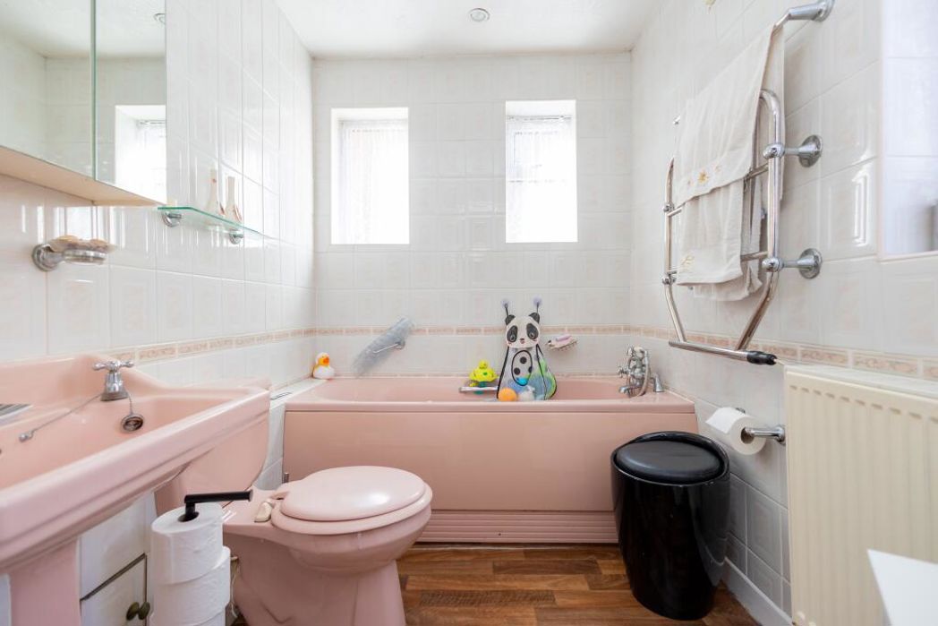 Property image 13 of 17
