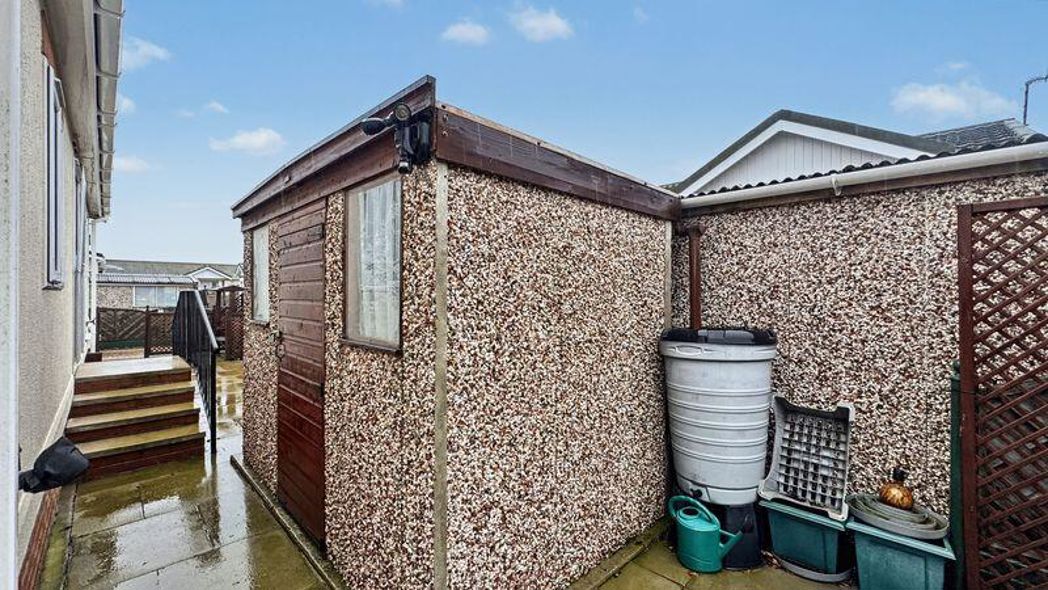 Property image 4 of 16