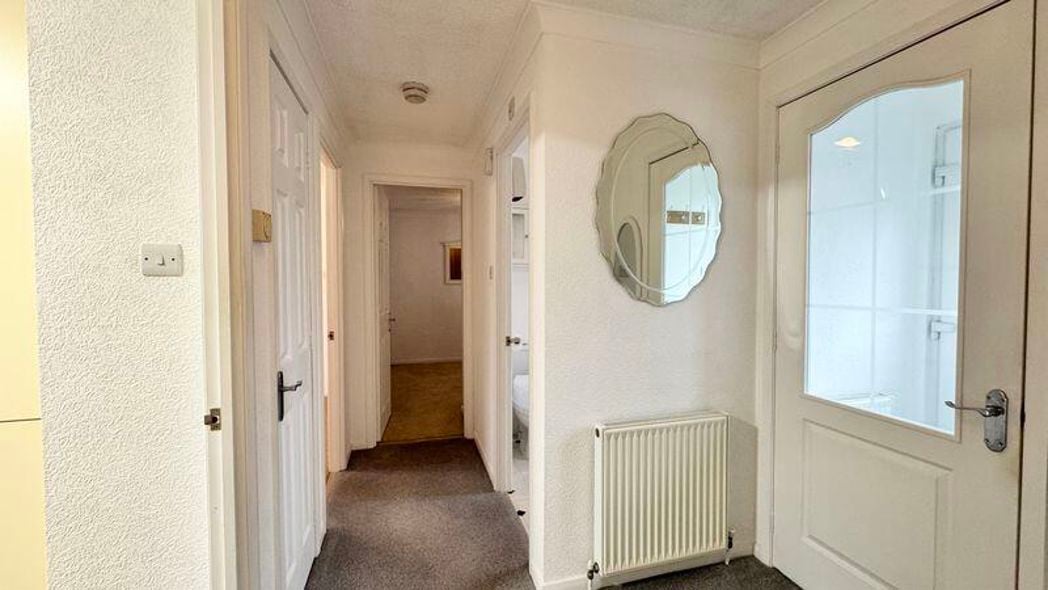 Property image 8 of 16