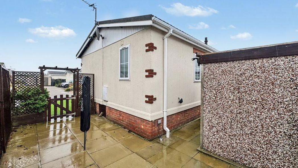 Property image 13 of 16