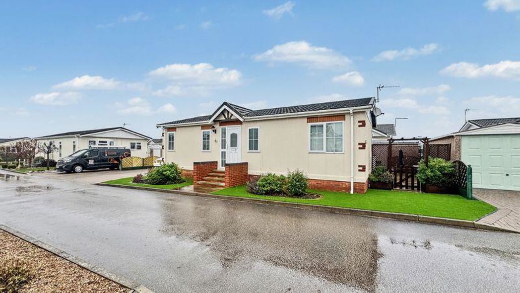 Property image 1 of 16