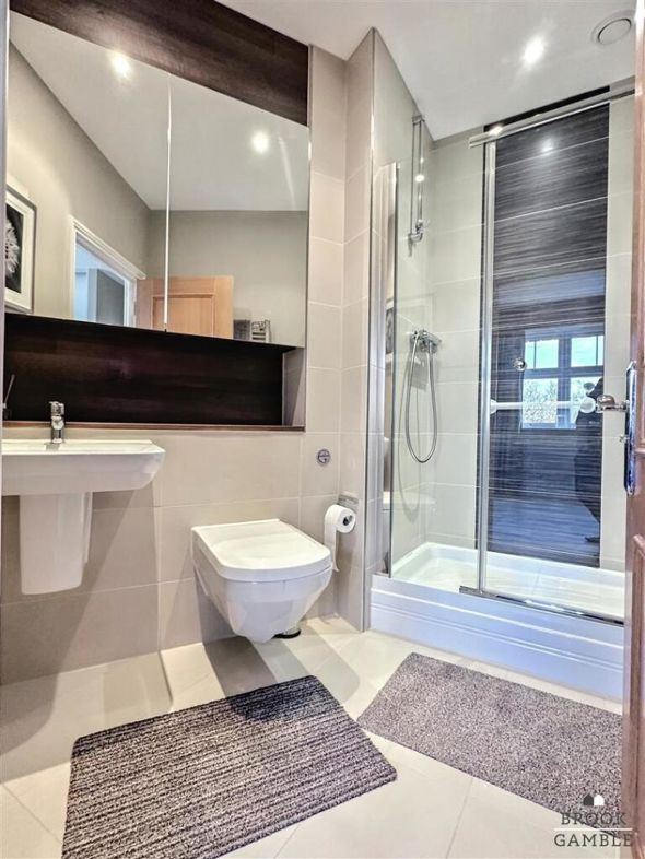 Property image 6 of 20