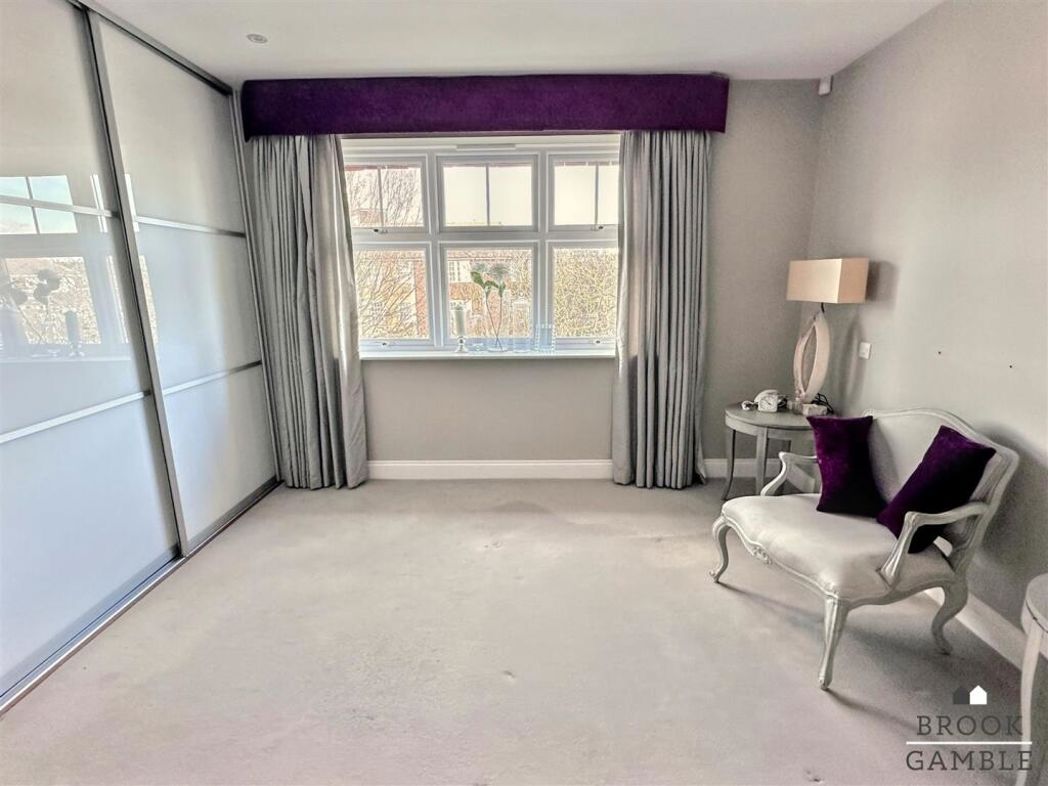 Property image 14 of 20