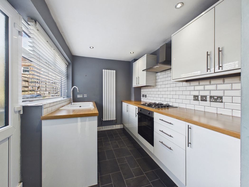 Property image 5 of 11