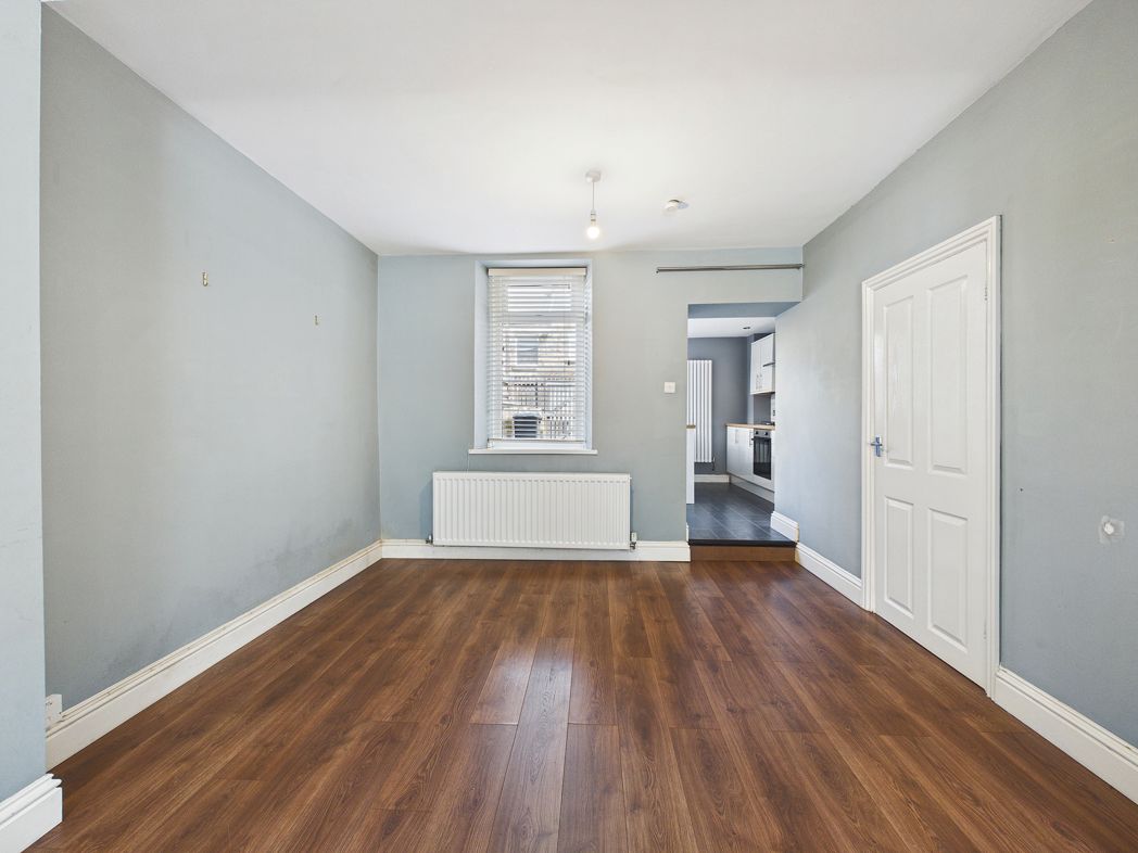 Property image 4 of 11