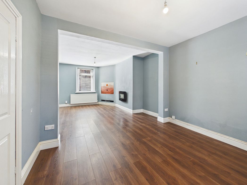 Property image 2 of 11