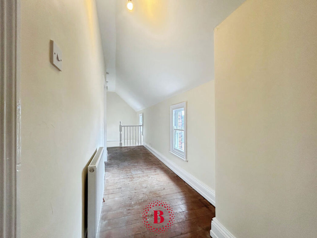 Property image 9 of 13