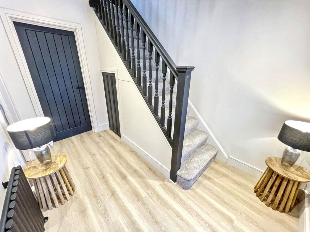 Property image 3 of 17