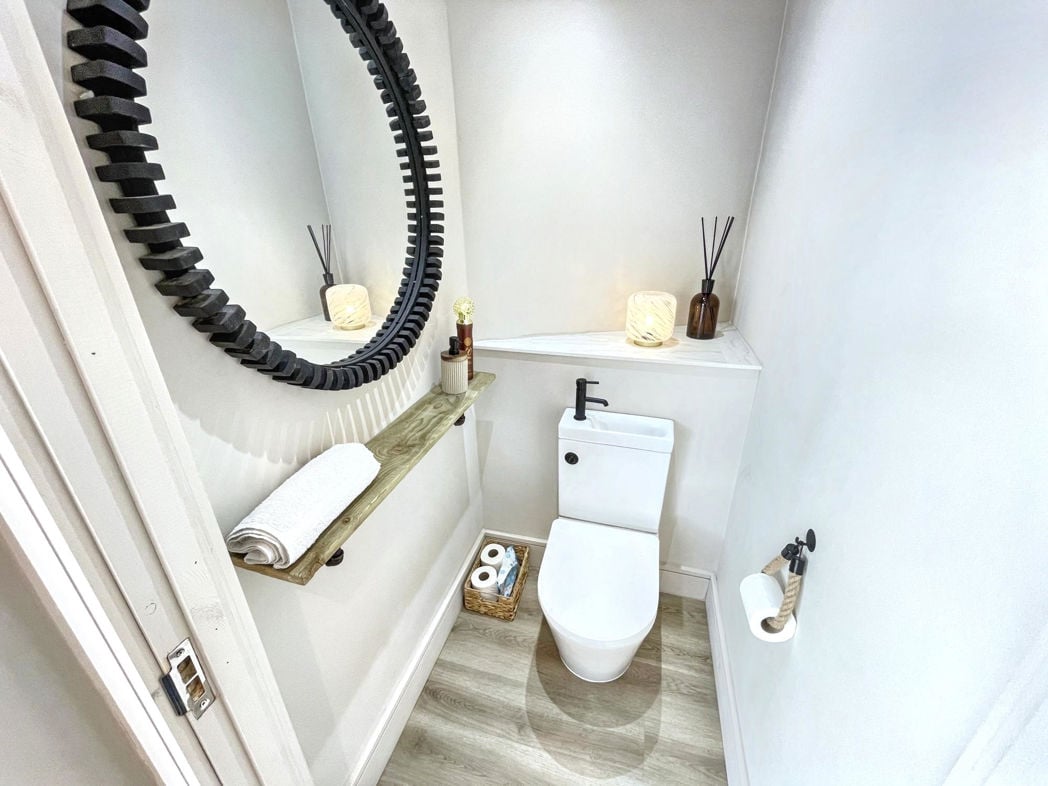 Property image 10 of 17