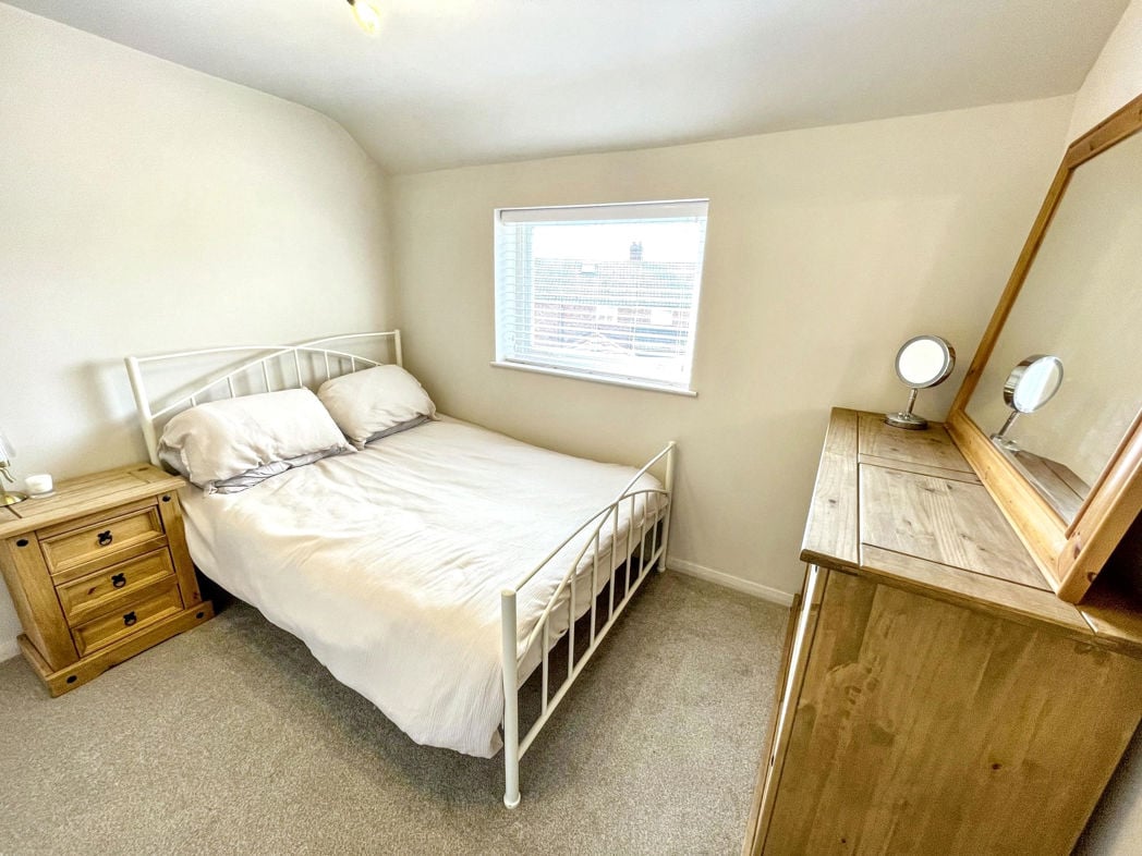 Property image 13 of 17