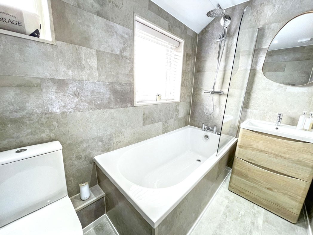Property image 15 of 17