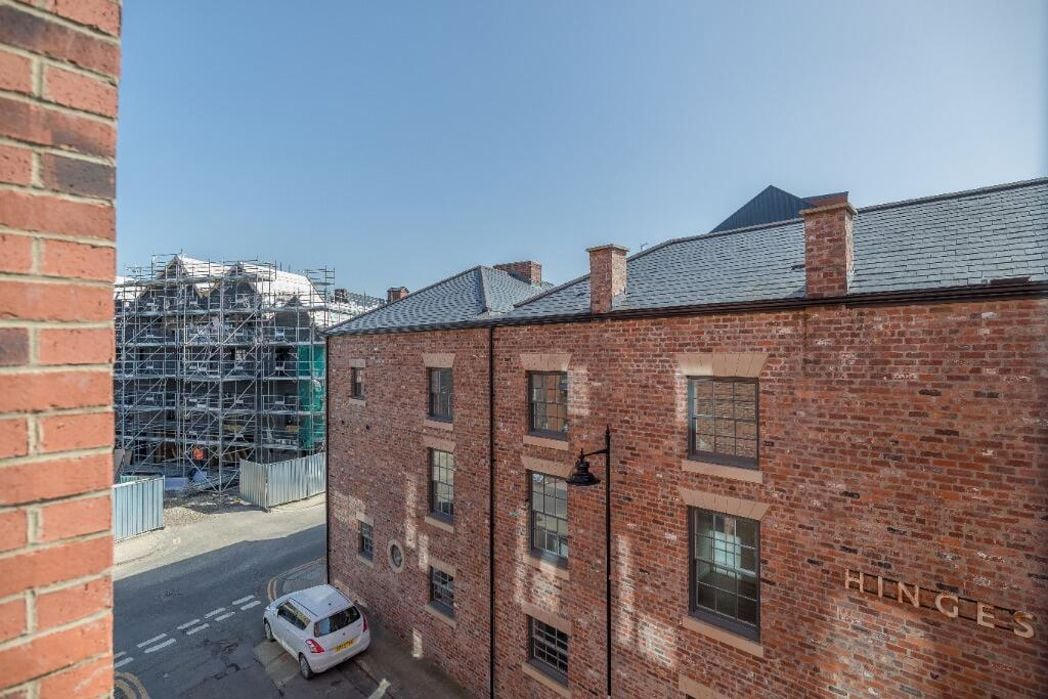 Property image 2 of 10