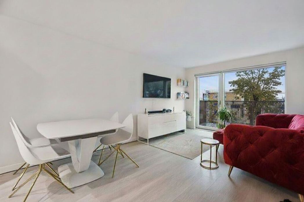 Property image 8 of 22