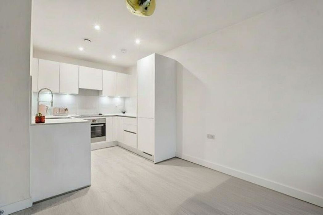 Property image 9 of 22