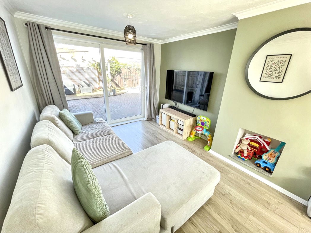 Property image 6 of 11