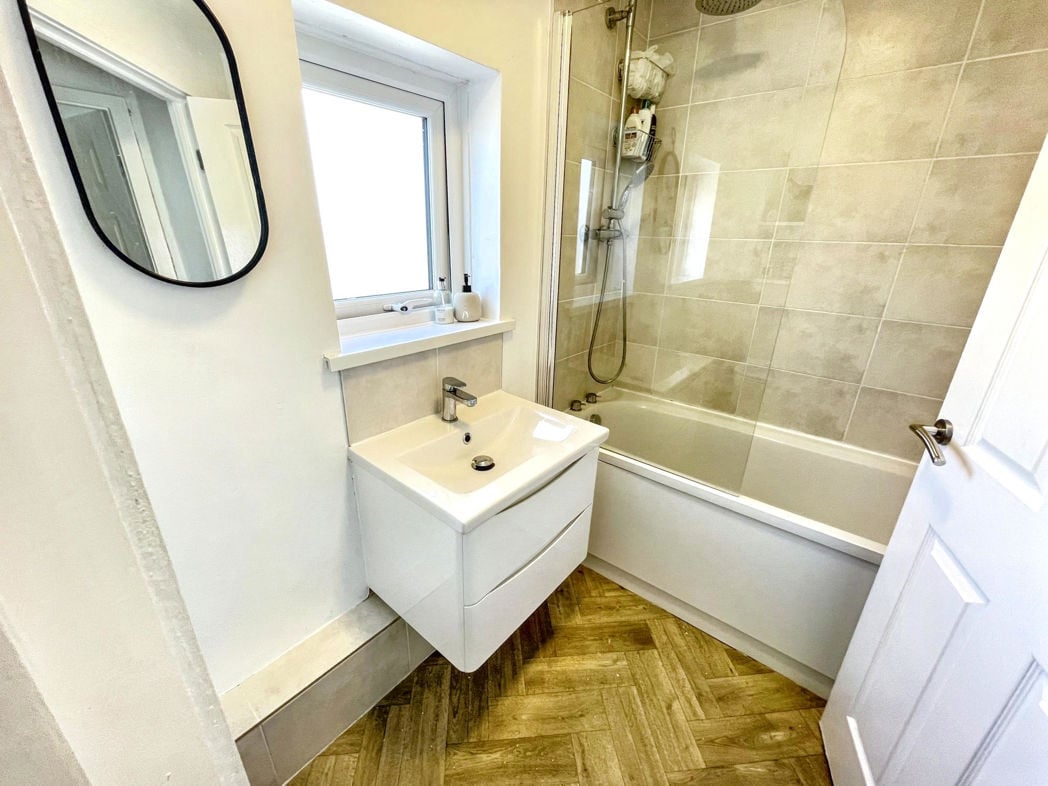Property image 7 of 11