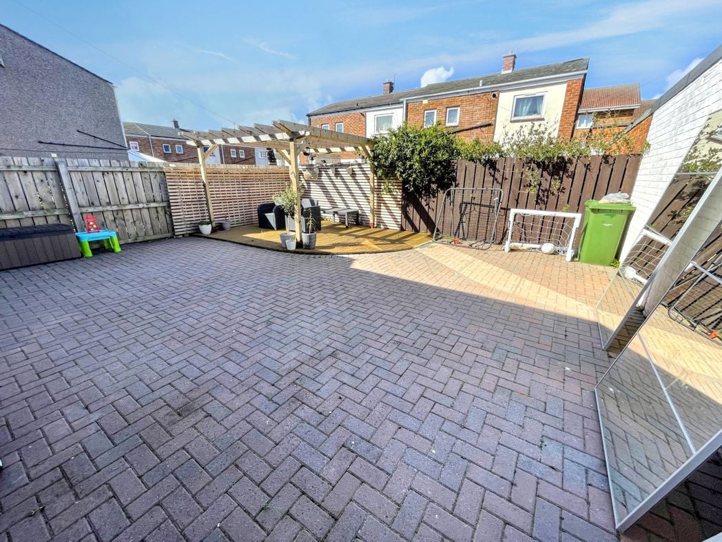 Property image 11 of 11