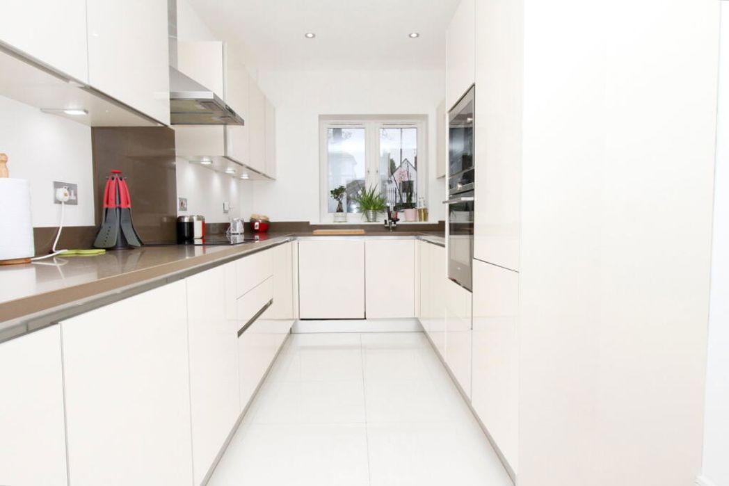 Property image 2 of 9