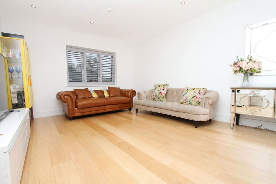 Property image 3 of 9
