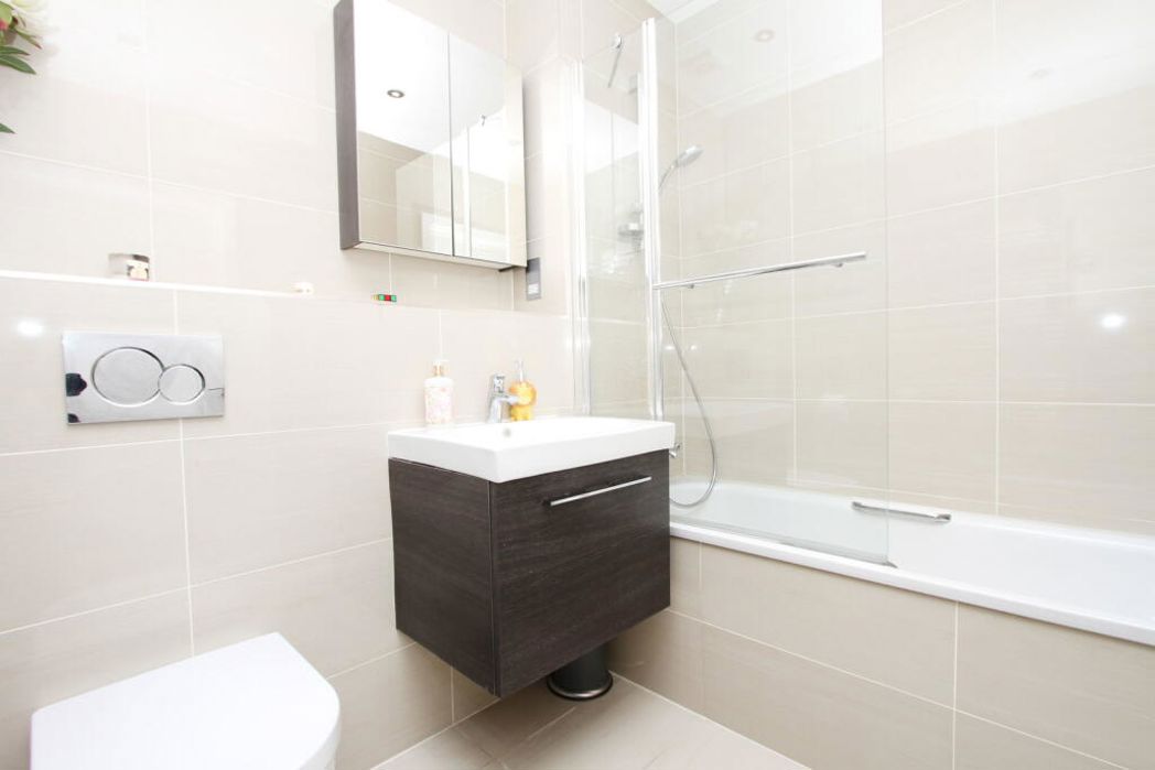 Property image 6 of 9