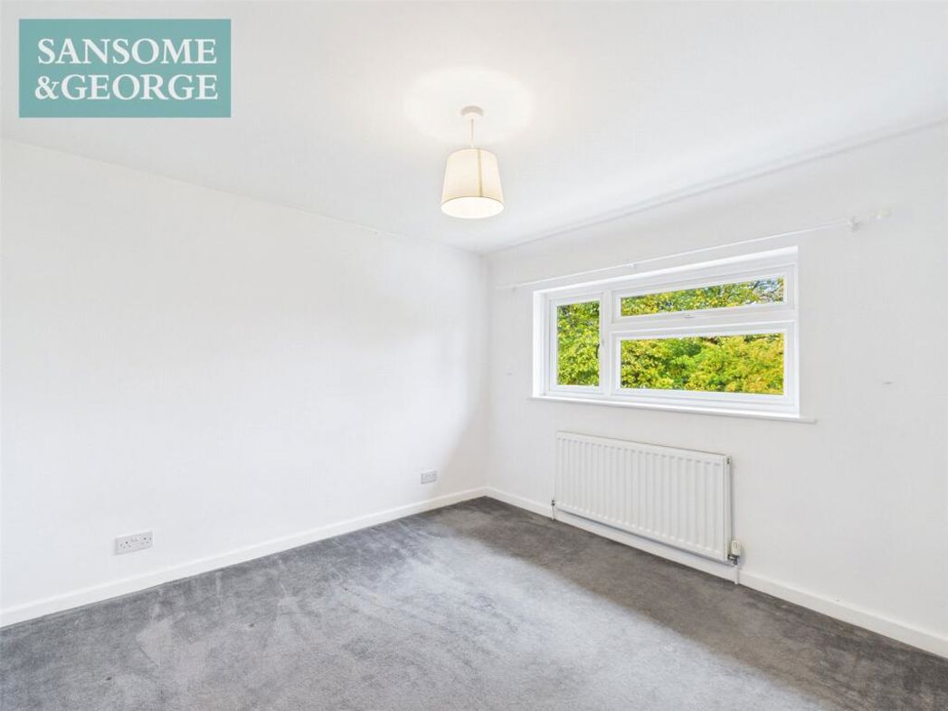 Property image 11 of 20