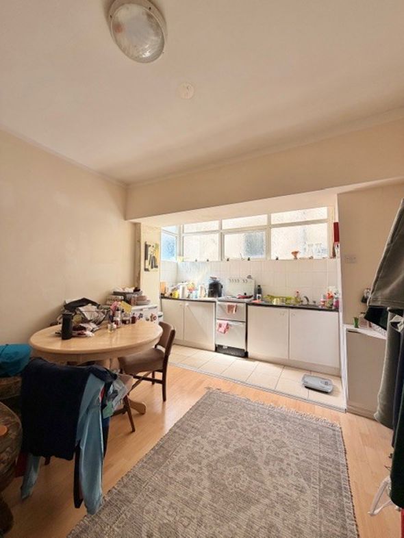 Property image 8 of 22