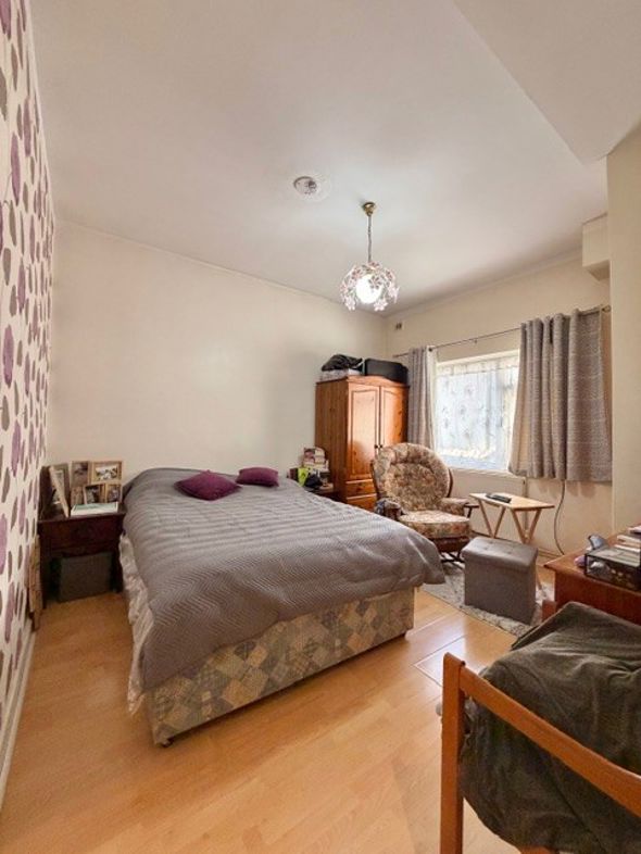 Property image 9 of 22