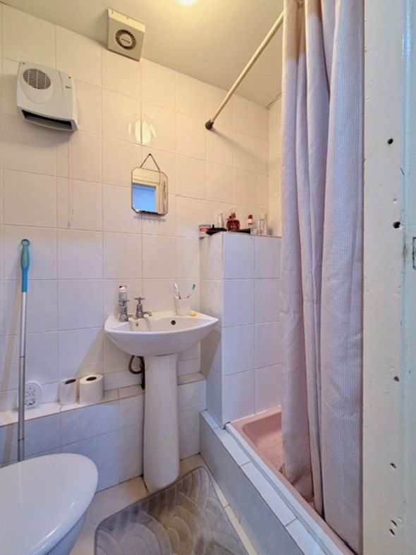 Property image 10 of 22