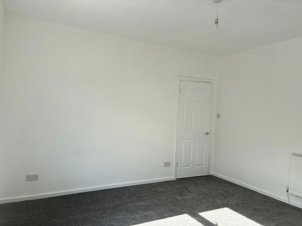 Property image 9 of 15